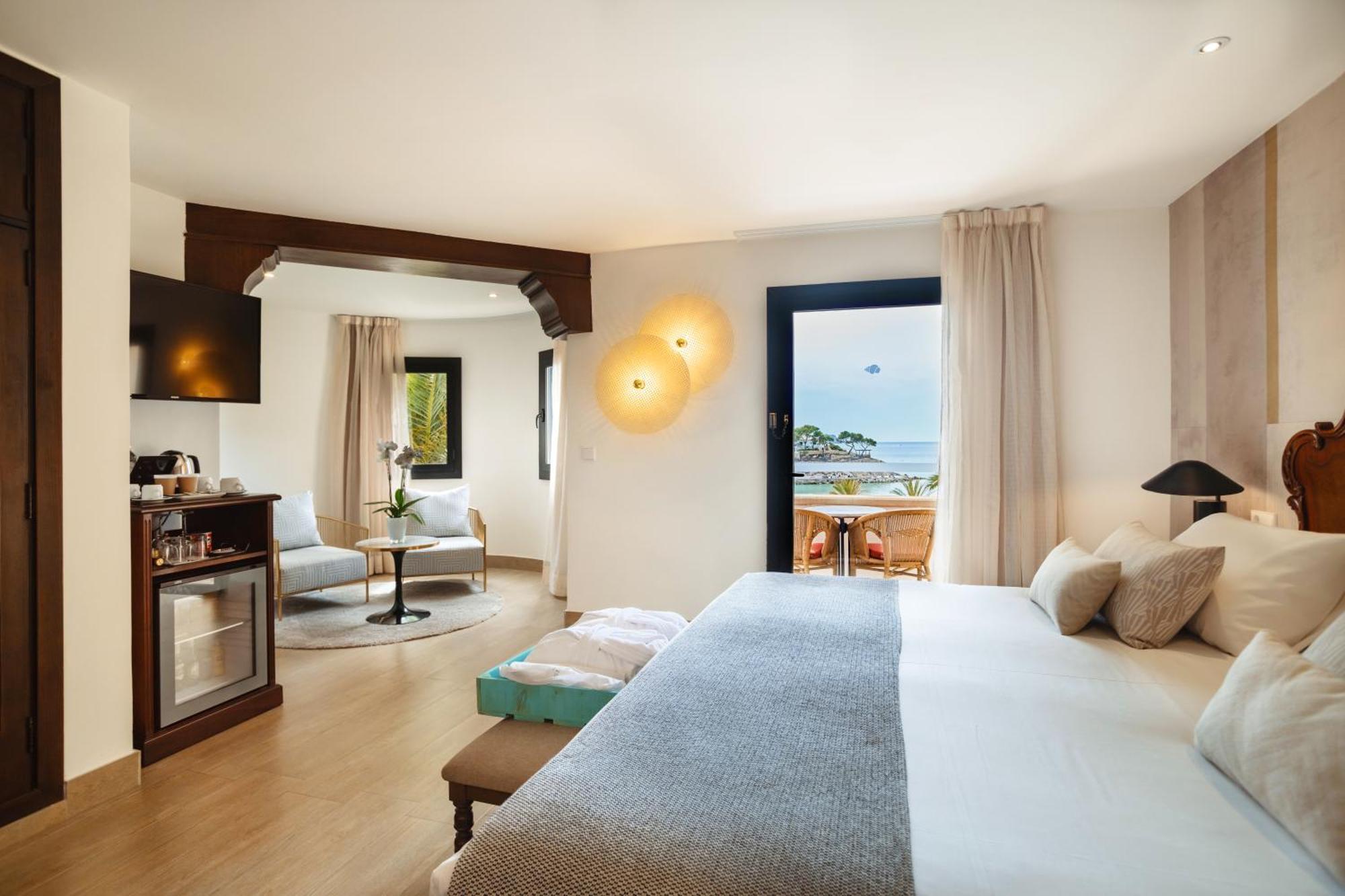 Secrets Mallorca Villamil Resort & Spa - Adults Only باغيرا المظهر الخارجي الصورة A room at the hotel