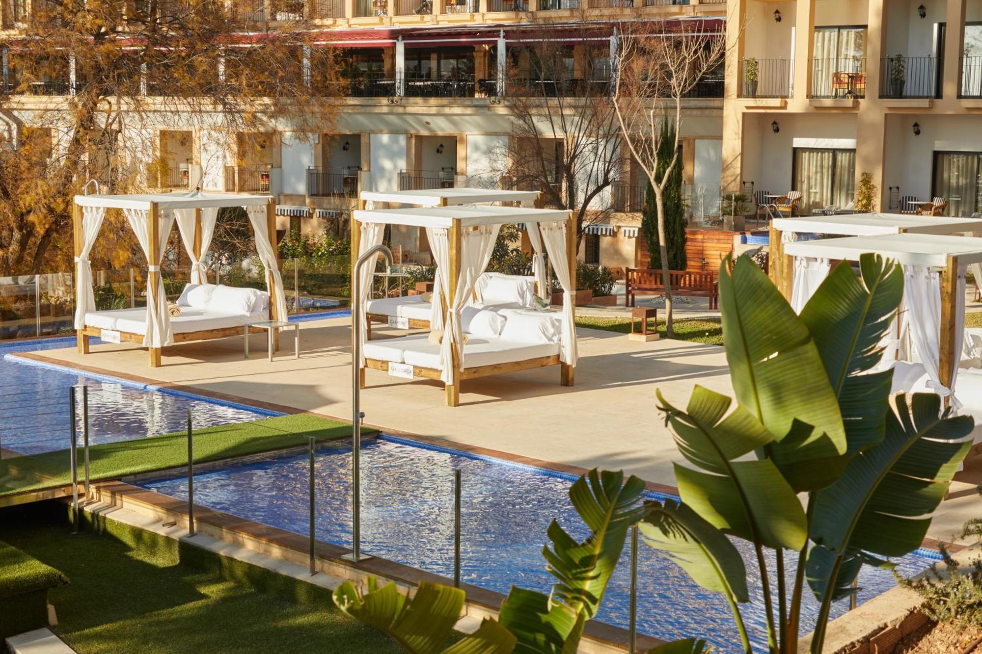Secrets Mallorca Villamil Resort & Spa - Adults Only باغيرا المظهر الخارجي الصورة The pool at the hotel