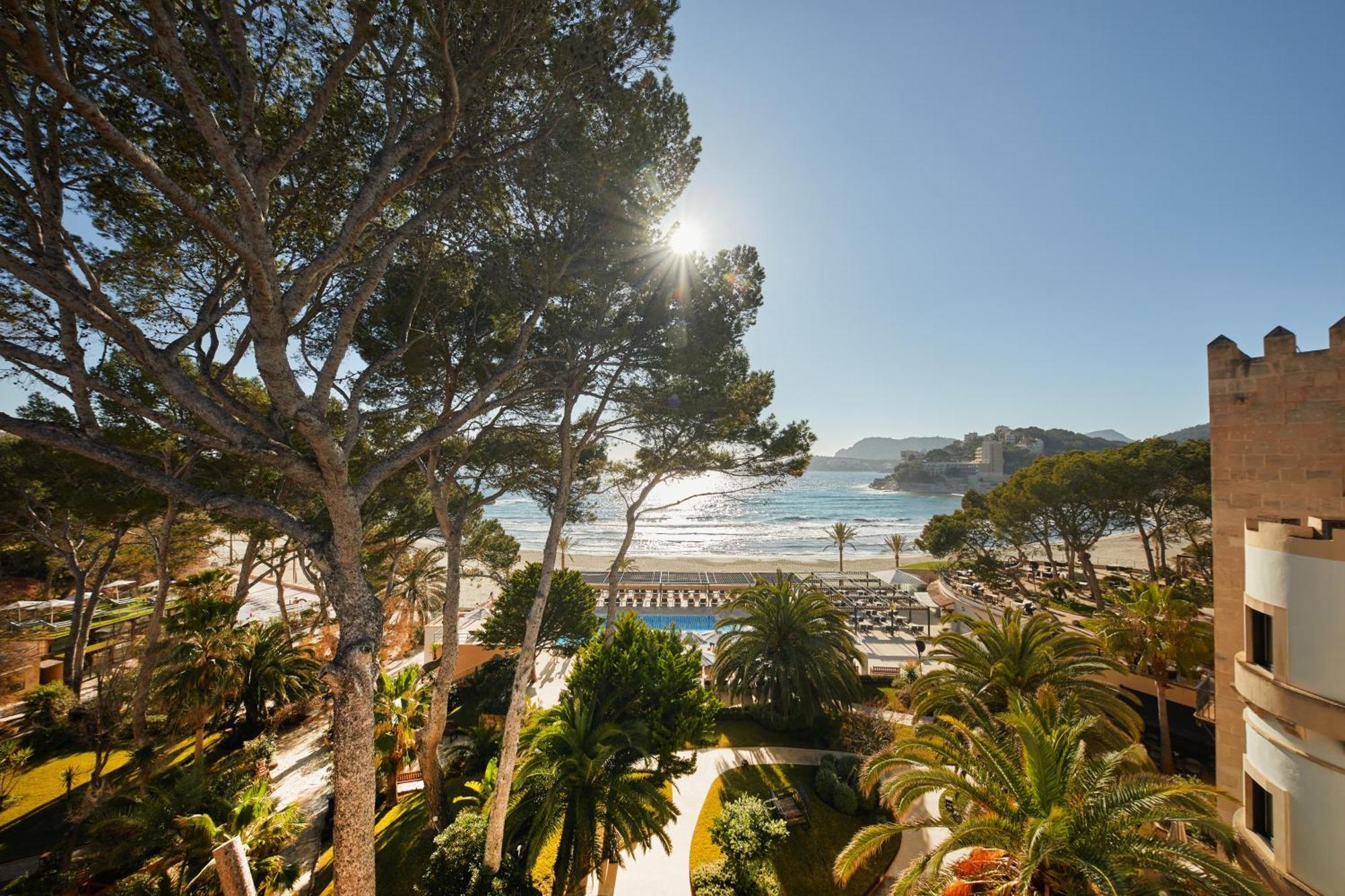 Secrets Mallorca Villamil Resort & Spa - Adults Only باغيرا المظهر الخارجي الصورة View of the beach from the hotel